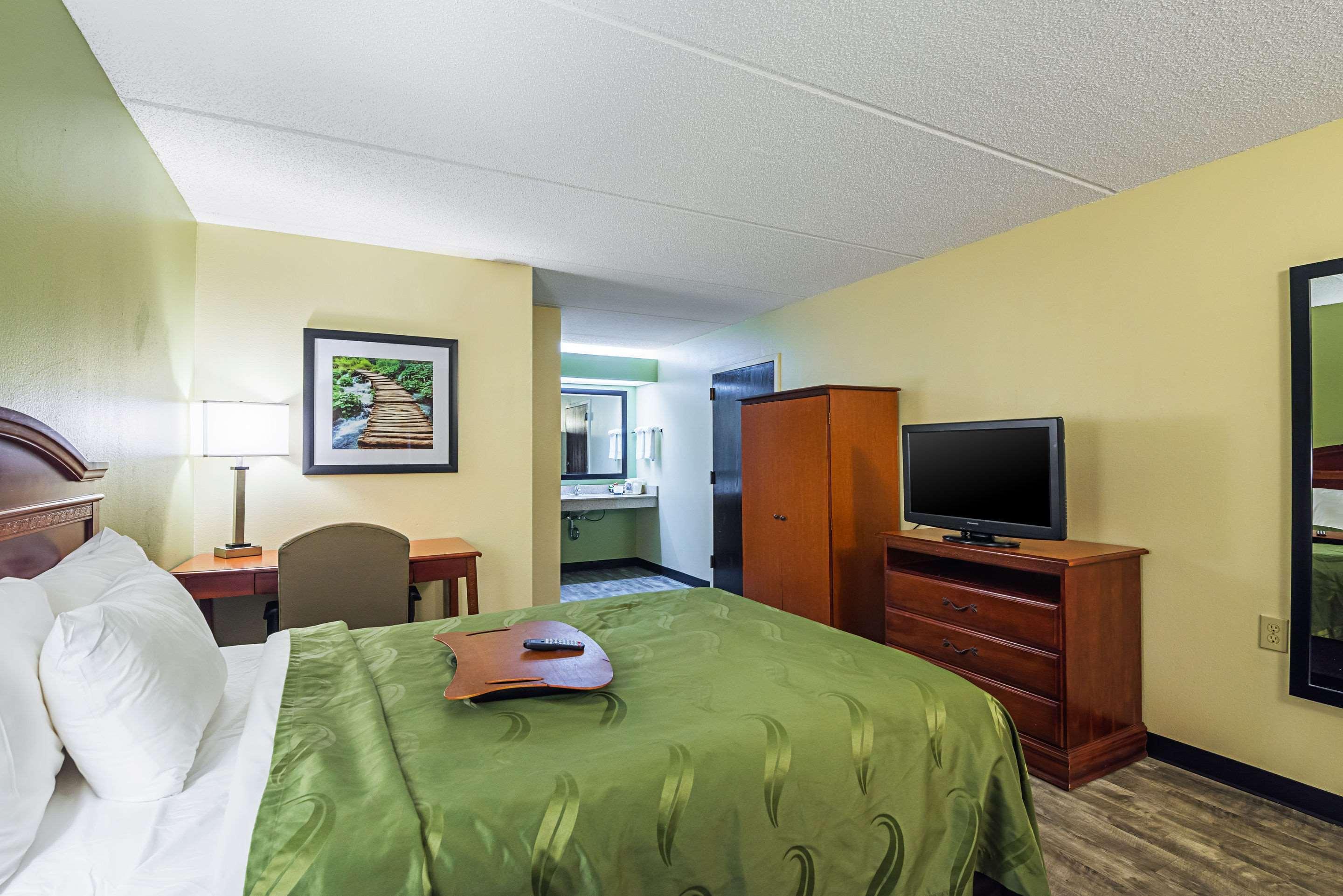 Quality Inn Airport - Southeast Irondale Exterior foto